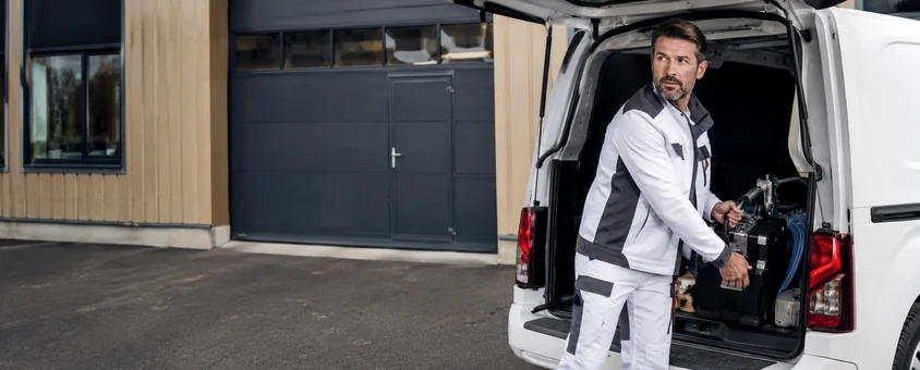 Personne en reconversion se lancant comme desinsectiseur